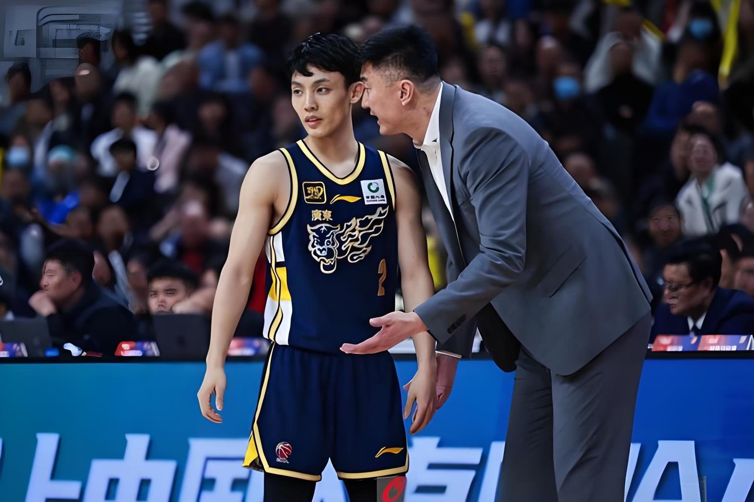 冲刺阶段广州队调整名单以备CBA常规赛；门线救险环节打磨；更衣室稳定；资深球员宣示担当的简单介绍