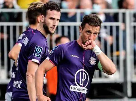 关于国际比赛日法甲焦点战，费城76人官宣签约，信心回归，轮换策略成焦点的信息